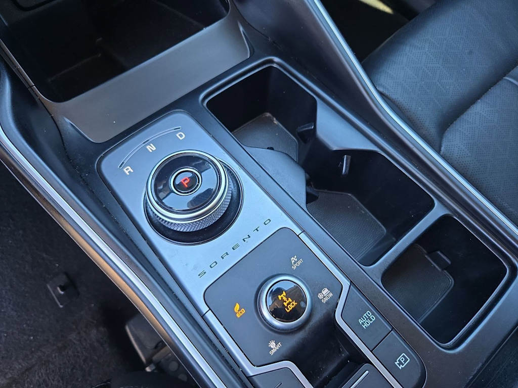 Thumbnail: 2022 Kia Sorento - 15