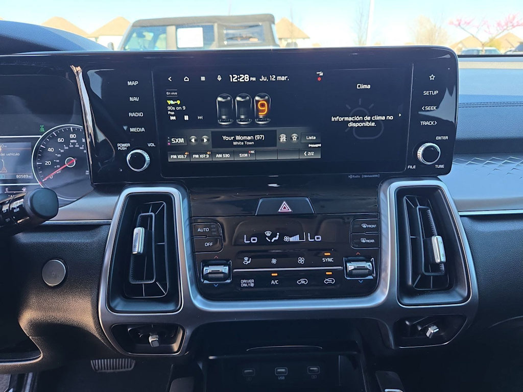 Thumbnail: 2022 Kia Sorento - 14