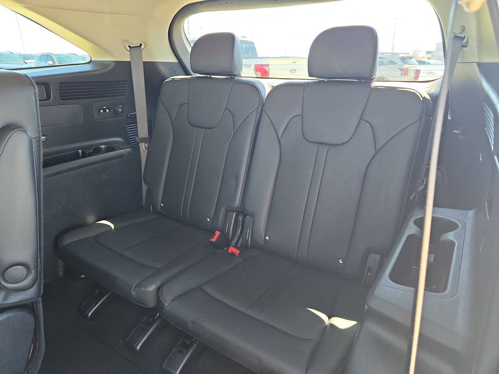 Thumbnail: 2022 Kia Sorento - 35