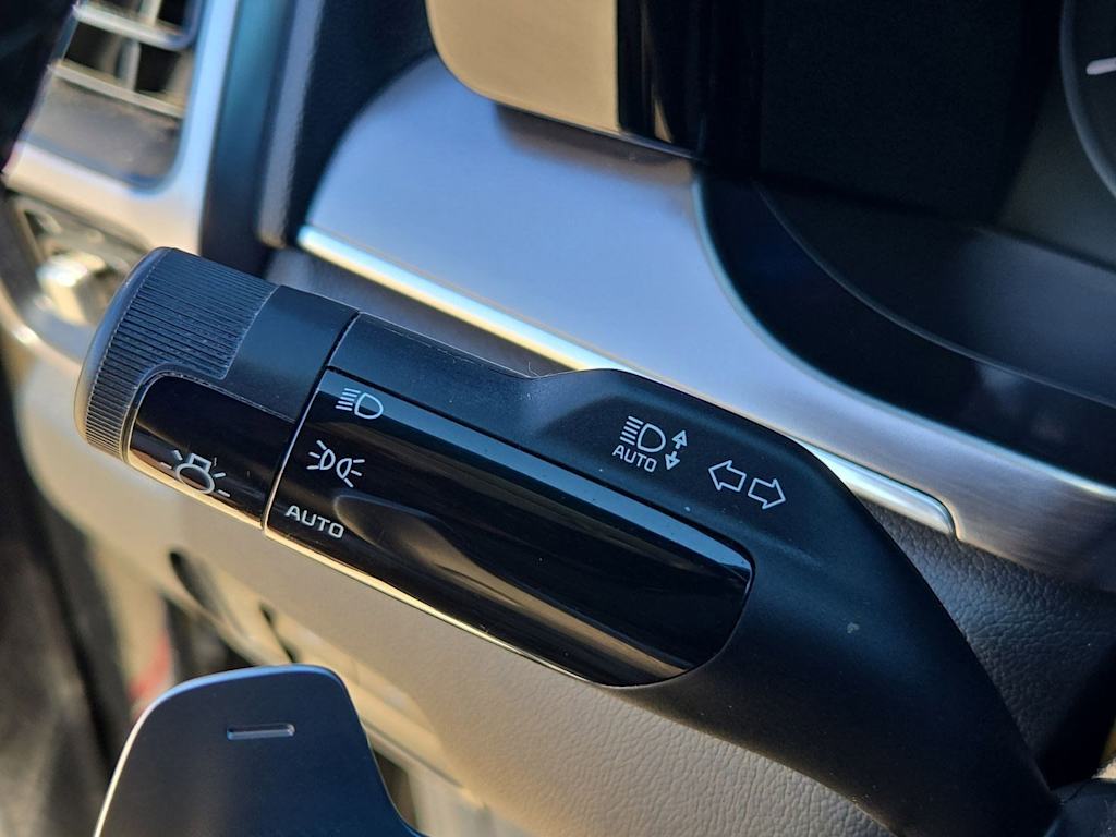 Thumbnail: 2022 Kia Sorento - 28