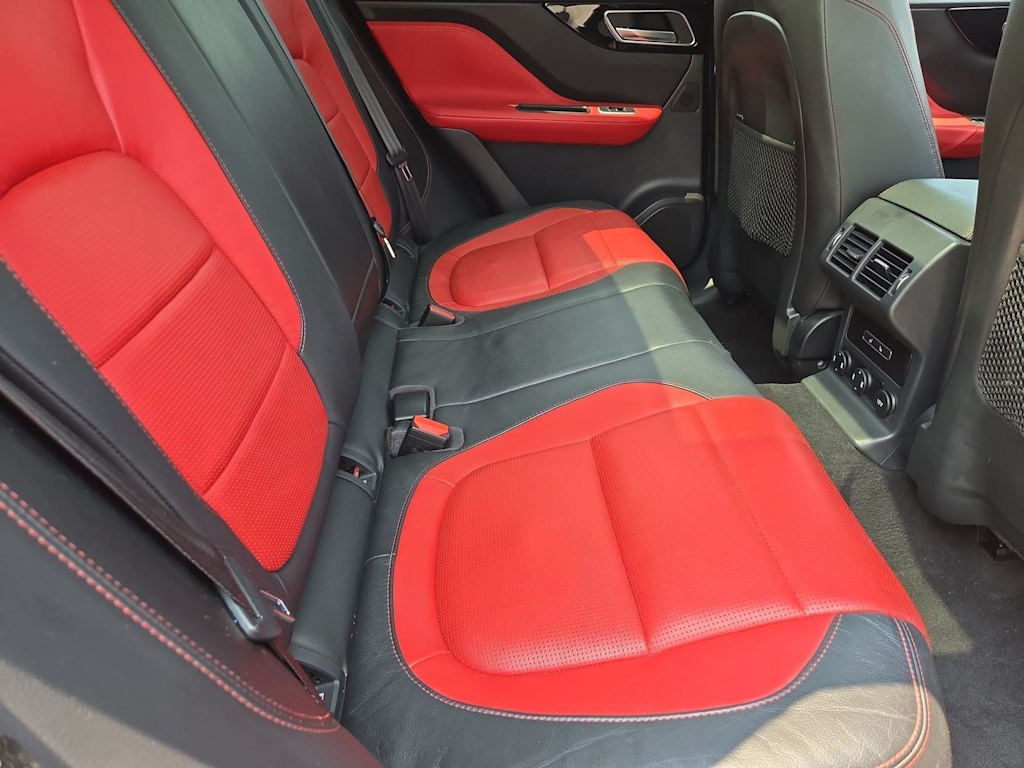 Thumbnail: 2017 Jaguar F-Pace - 11