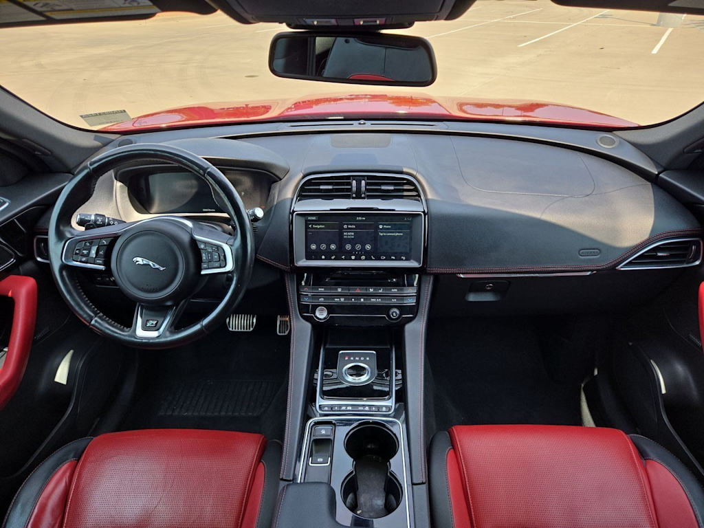 Thumbnail: 2017 Jaguar F-Pace - 9
