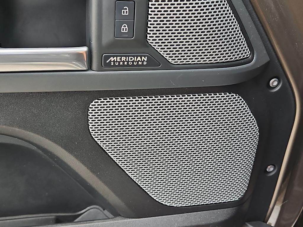 Thumbnail: 2024 Land Rover Defender - 34