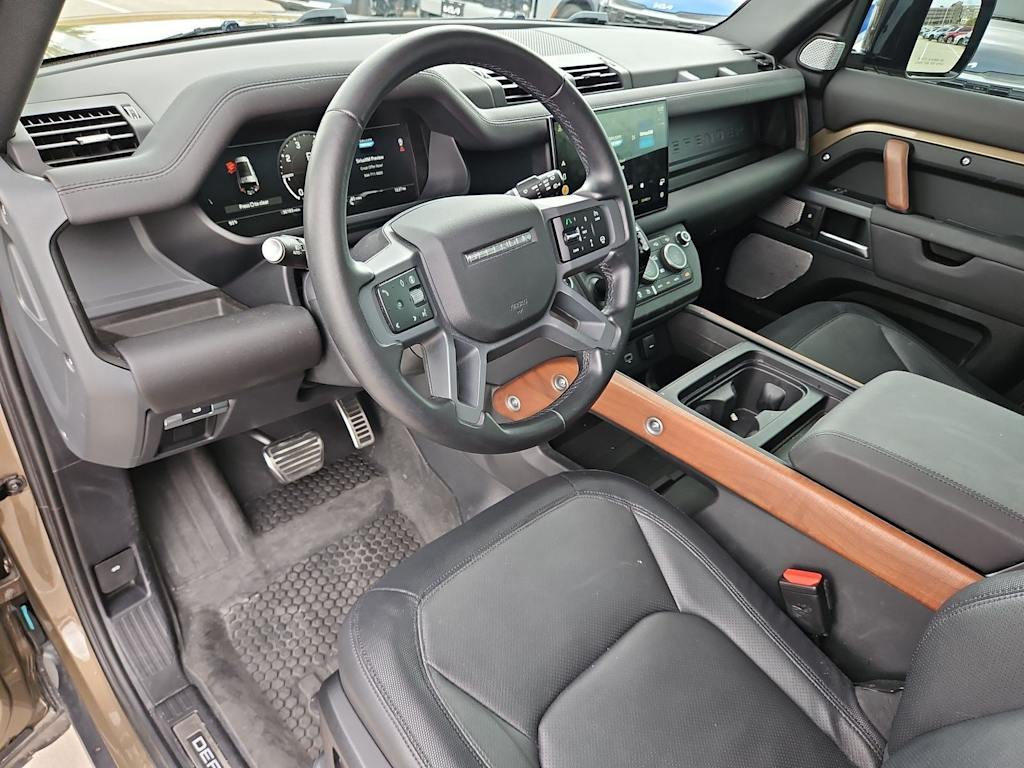 Thumbnail: 2024 Land Rover Defender - 2