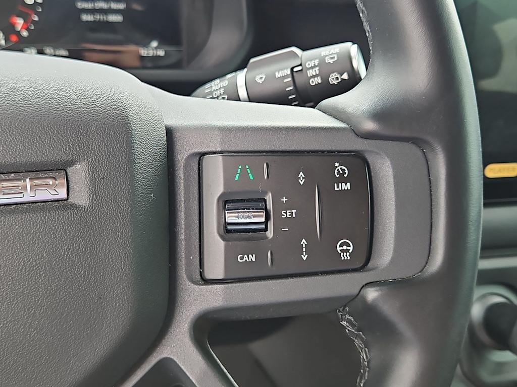 Thumbnail: 2024 Land Rover Defender - 30
