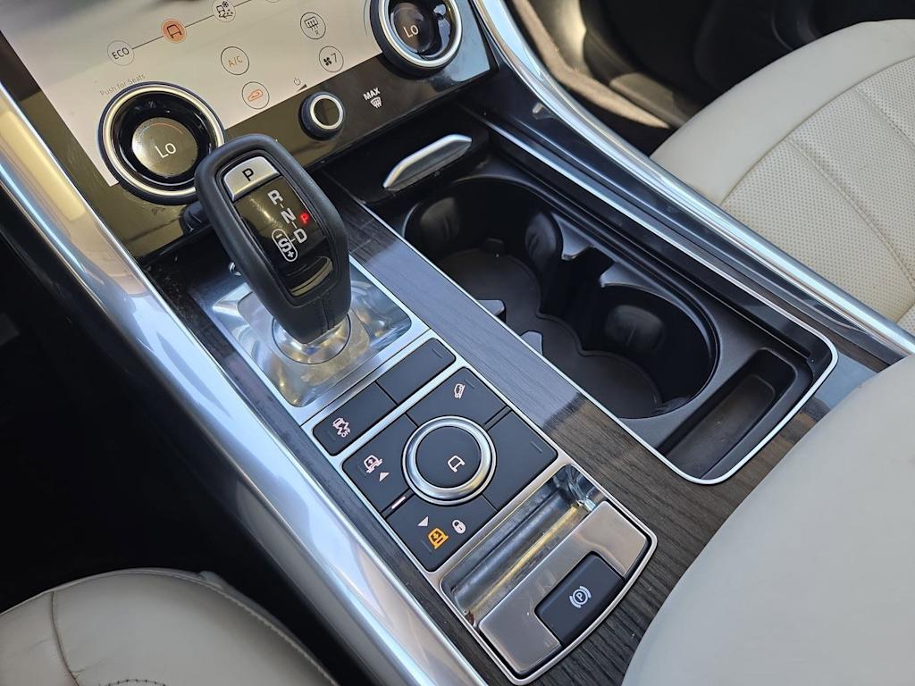 Thumbnail: 2019 Land Rover Range Rover Sport - 15