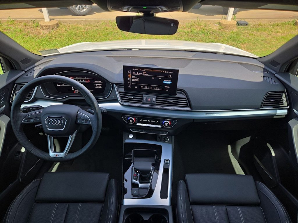 Thumbnail: 2025 Audi Q5 - 9