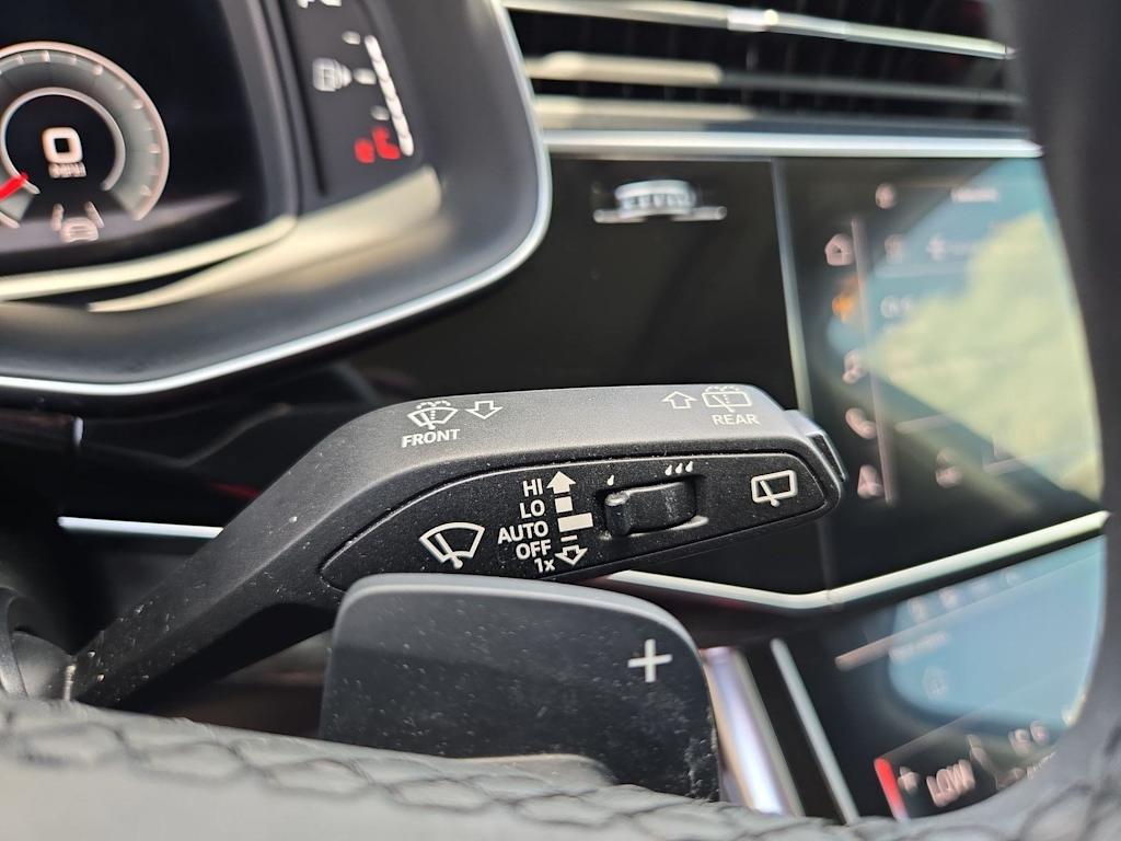 Thumbnail: 2023 Audi Q7 - 16