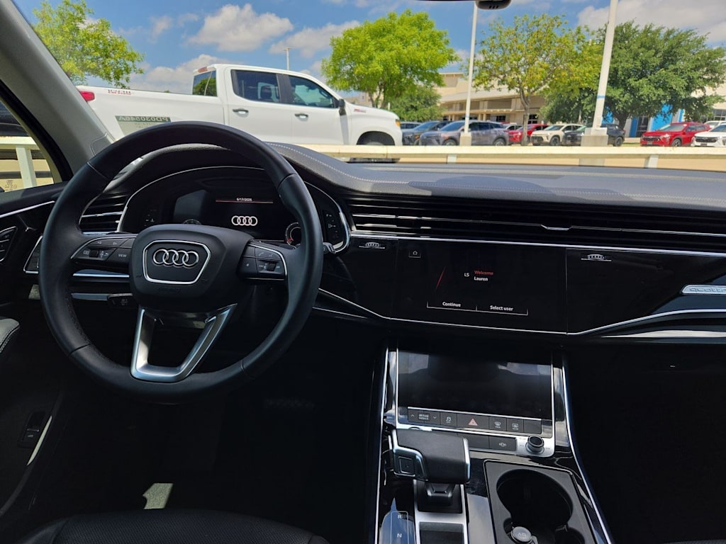 Thumbnail: 2023 Audi Q7 - 9