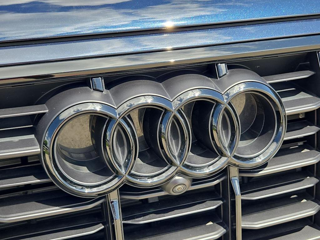 Thumbnail: 2023 Audi Q7 - 24
