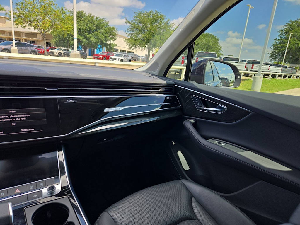 Thumbnail: 2023 Audi Q7 - 19
