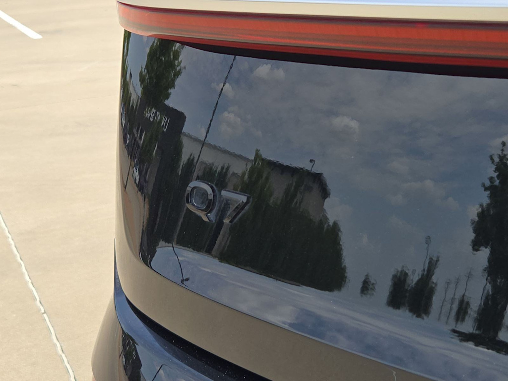 Thumbnail: 2025 Audi Q7 - 7