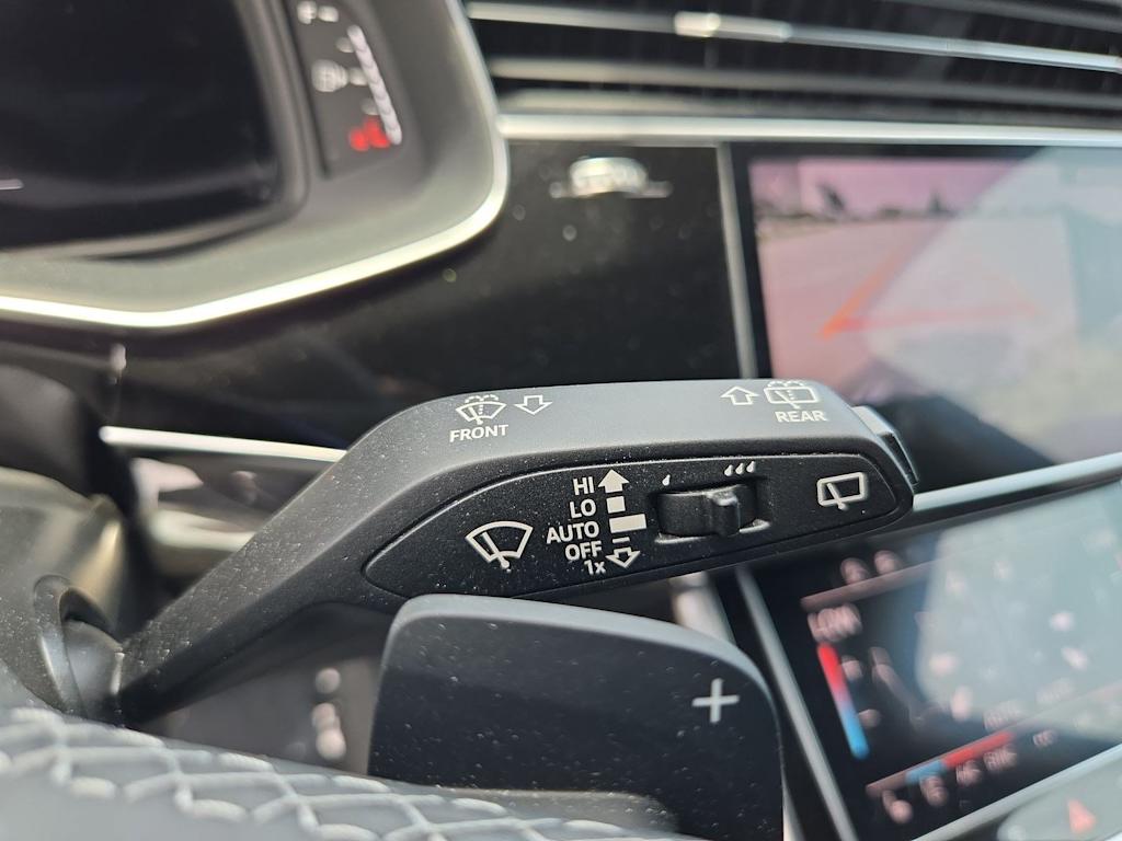Thumbnail: 2025 Audi Q7 - 15