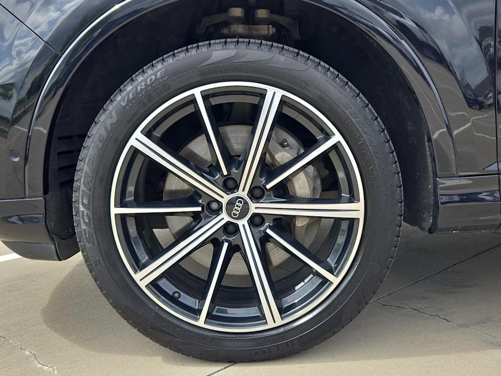 Thumbnail: 2021 Audi Q7 - 8