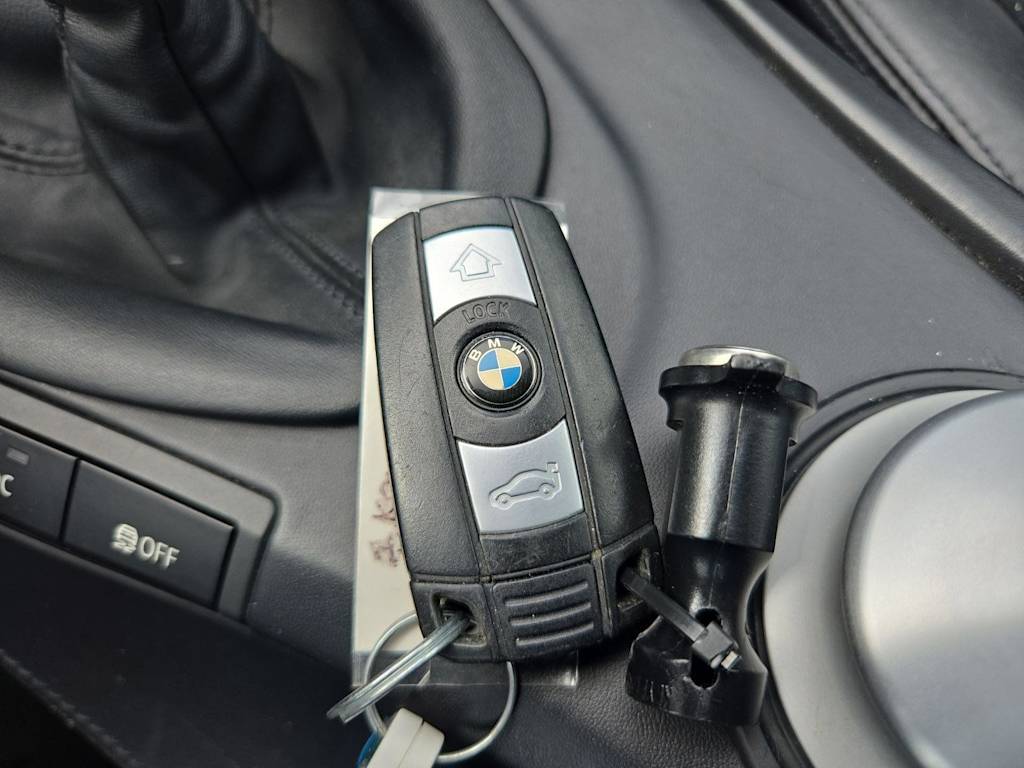 Thumbnail: 2008 BMW M3 - 29