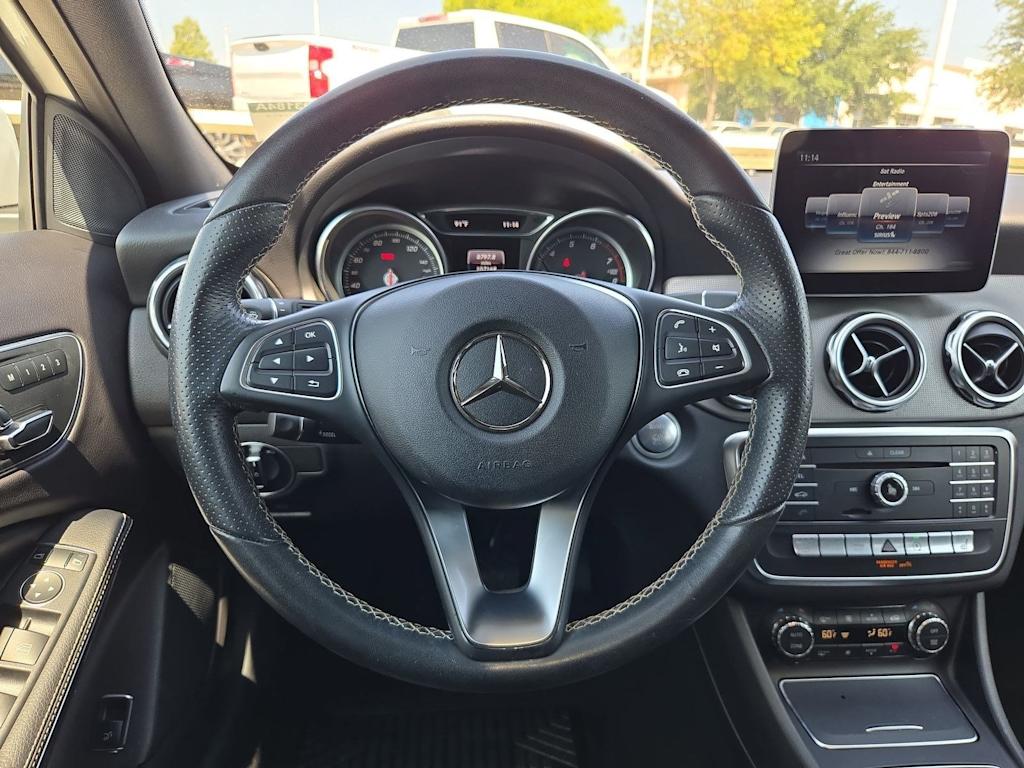 Thumbnail: 2018 Mercedes-Benz GLA - 35