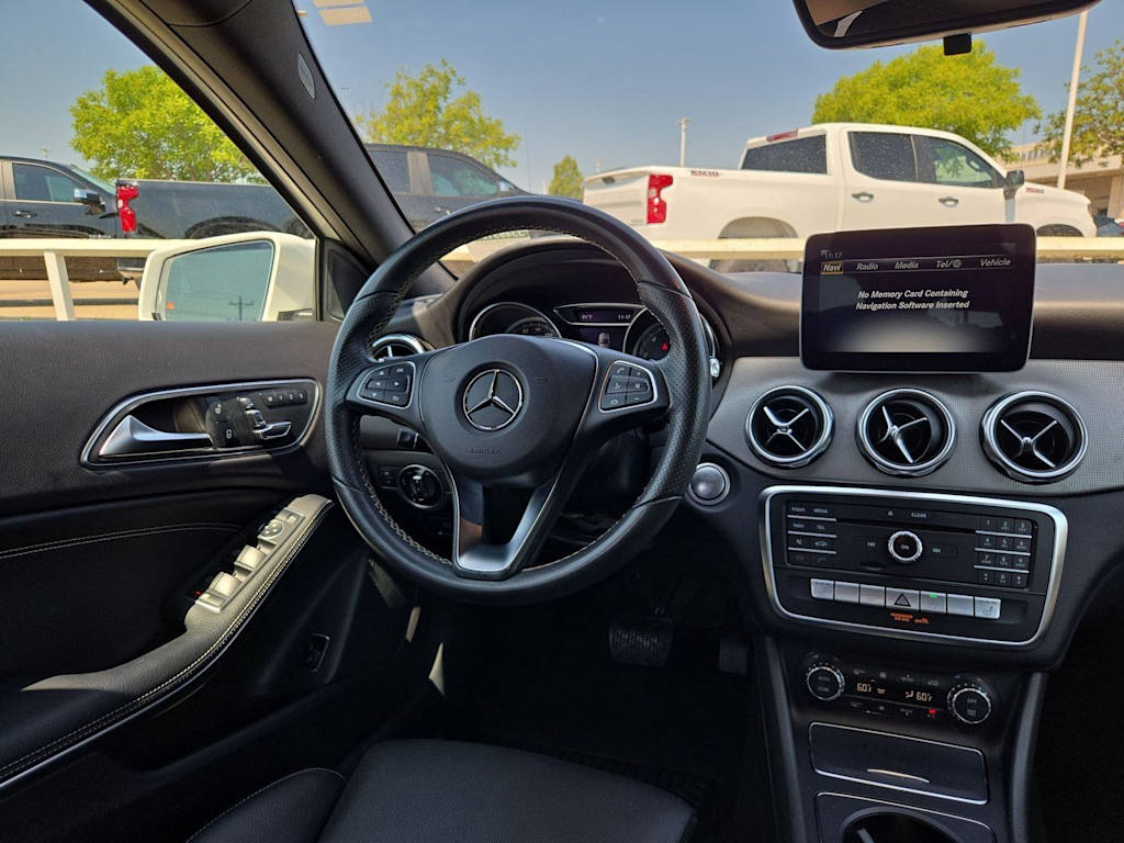 Thumbnail: 2018 Mercedes-Benz GLA - 2