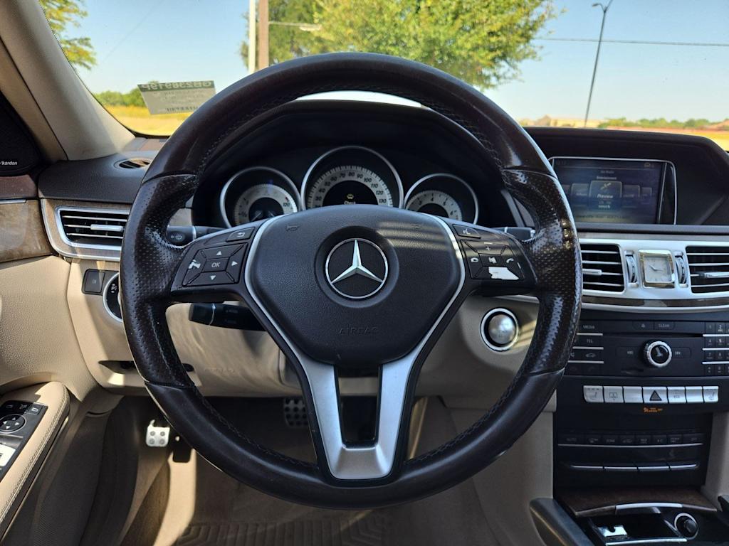 Thumbnail: 2016 Mercedes-Benz E-Class - 13