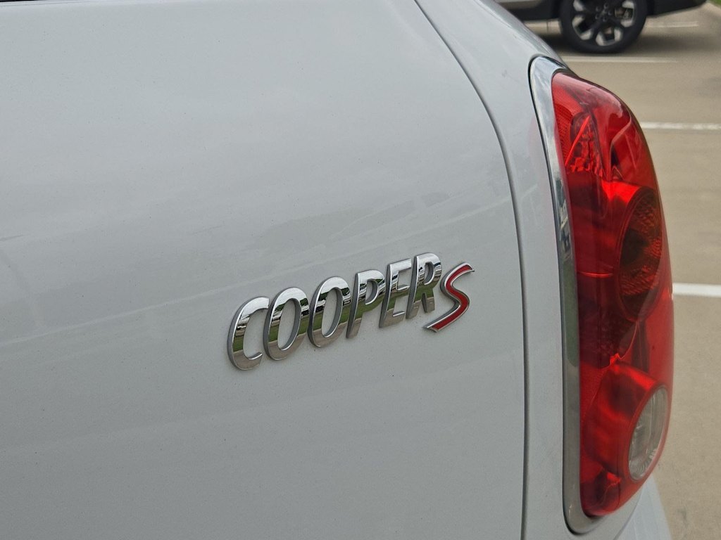 Thumbnail: 2014 MINI Cooper Countryman - 23