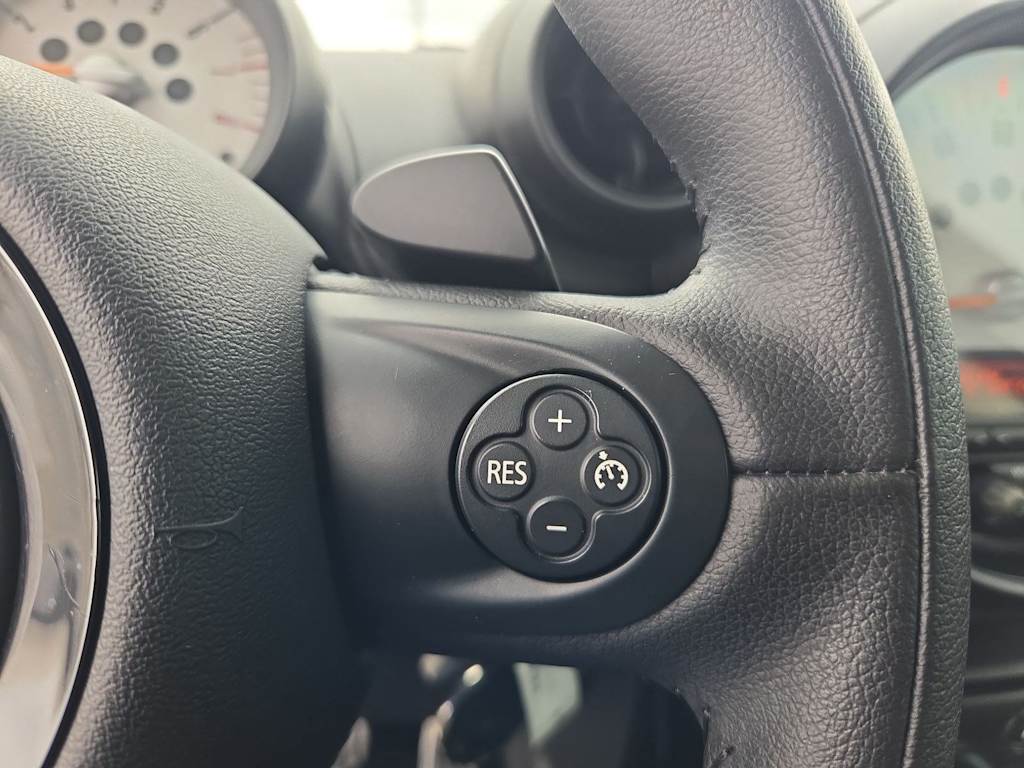 Thumbnail: 2014 MINI Cooper Countryman - 28