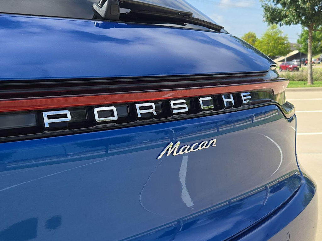 Thumbnail: 2020 Porsche Macan - 23