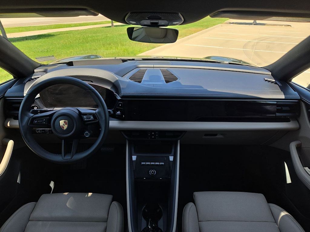 Thumbnail: 2025 Porsche Macan - 8