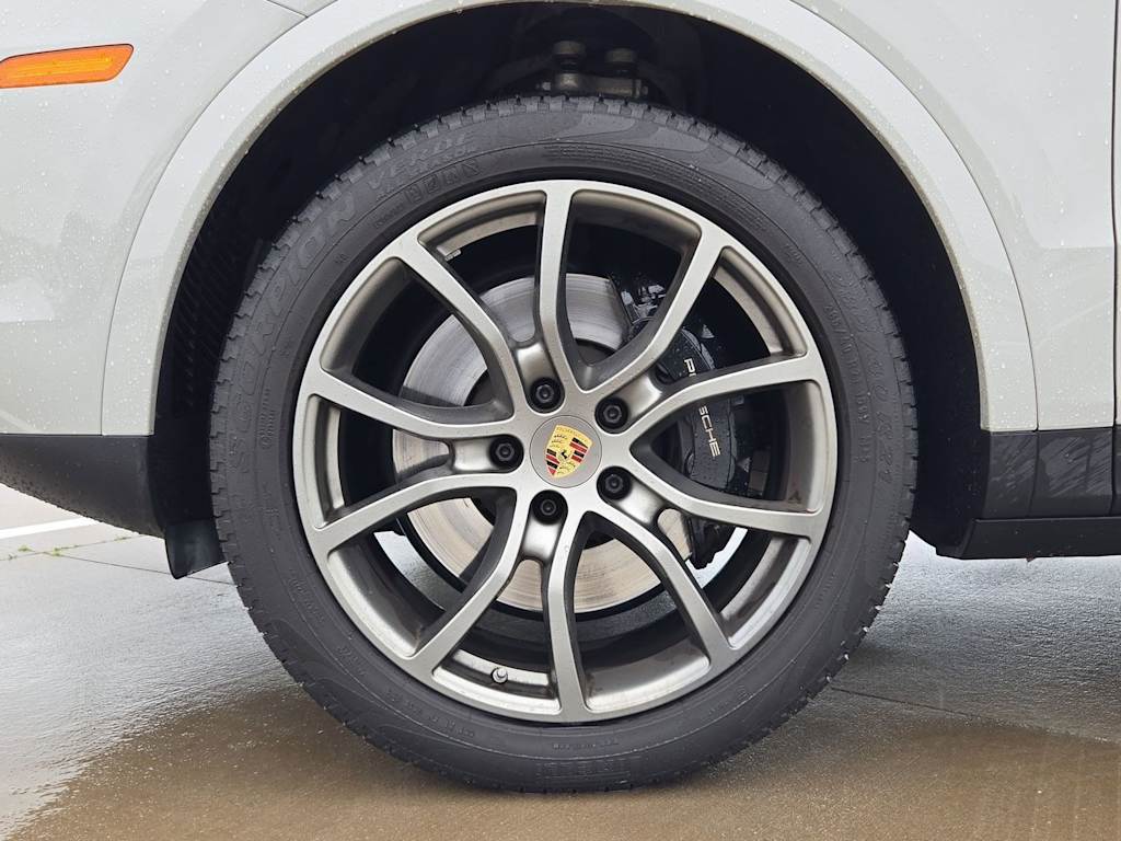 Thumbnail: 2022 Porsche Cayenne - 8