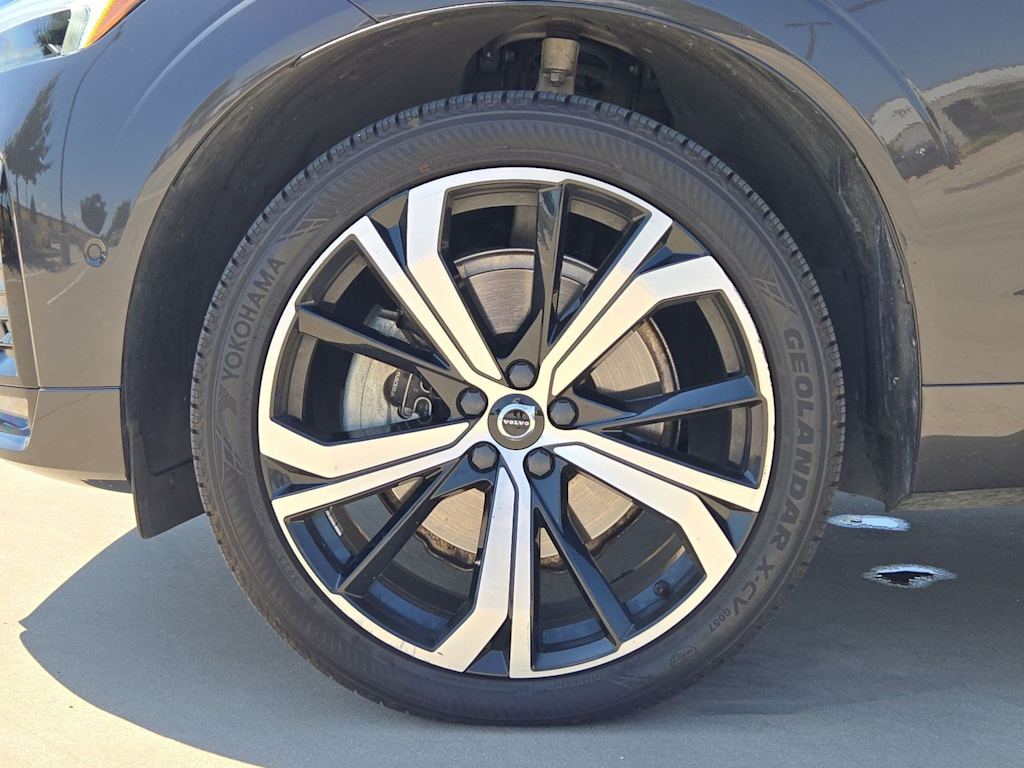 Thumbnail: 2022 Volvo XC60 - 8