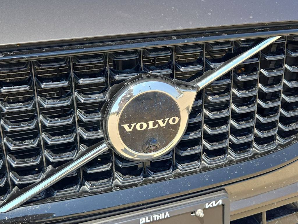 Thumbnail: 2022 Volvo XC60 - 22