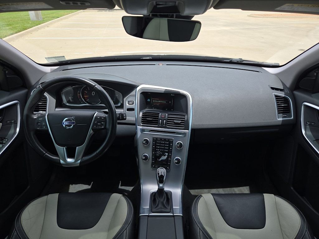 Thumbnail: 2017 Volvo XC60 - 9
