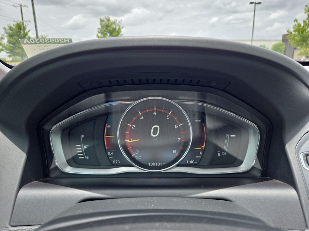 Thumbnail: 2017 Volvo XC60 - 16