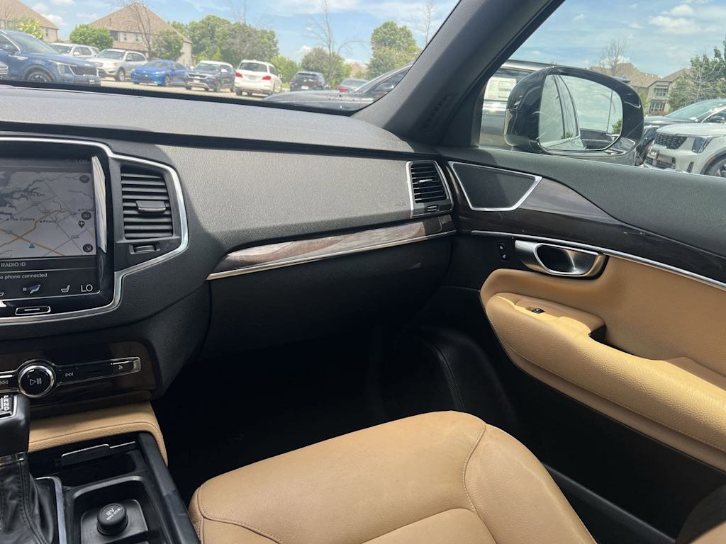 Thumbnail: 2019 Volvo XC90 - 21