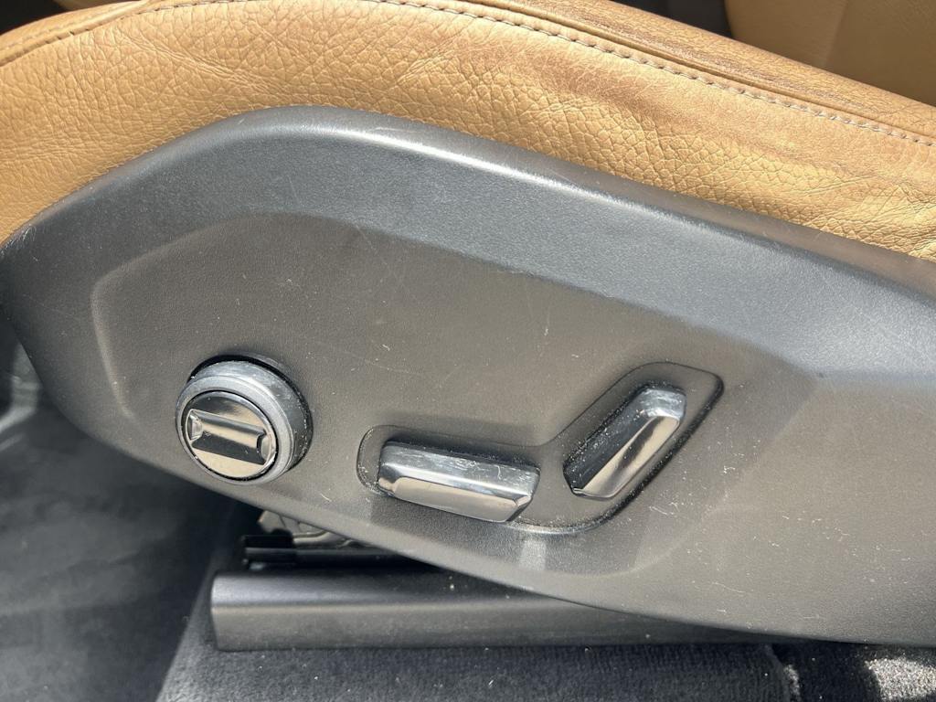 Thumbnail: 2019 Volvo XC90 - 28