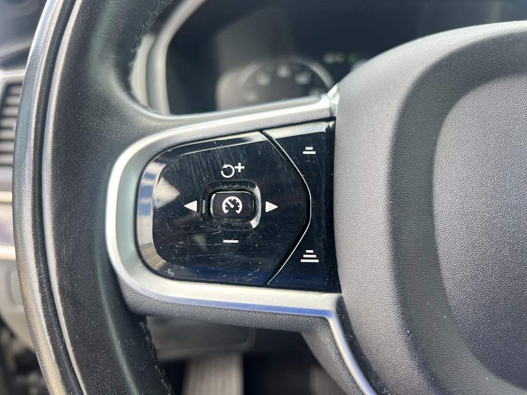Thumbnail: 2019 Volvo XC90 - 34