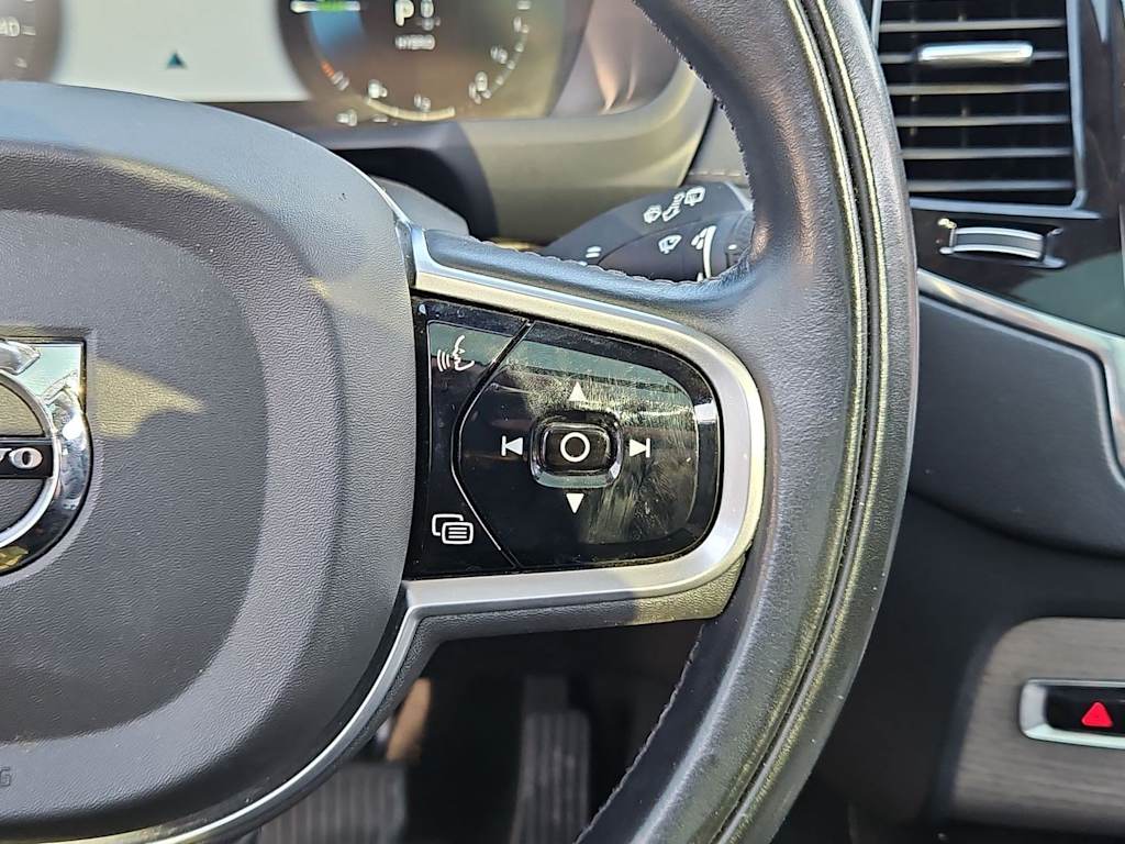 Thumbnail: 2020 Volvo XC90 - 30