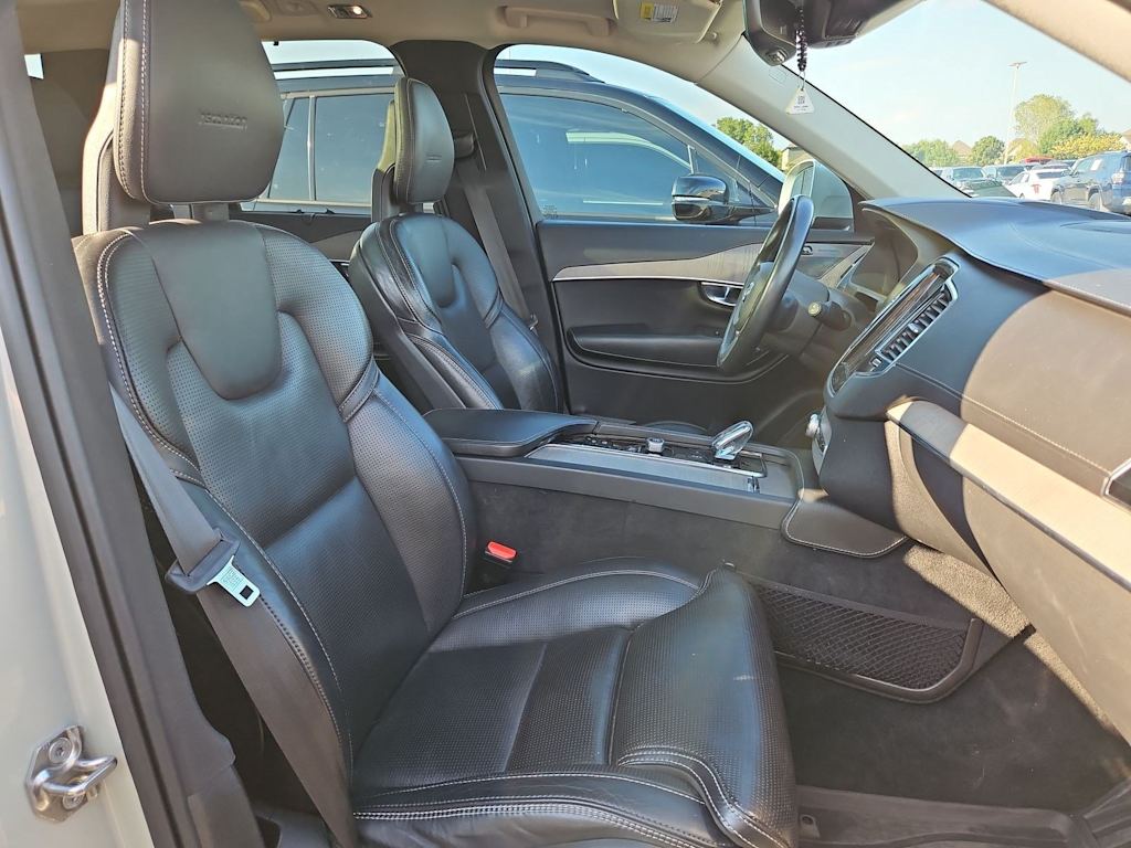 Thumbnail: 2020 Volvo XC90 - 11
