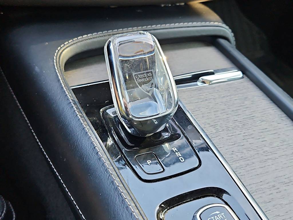 Thumbnail: 2020 Volvo XC90 - 36