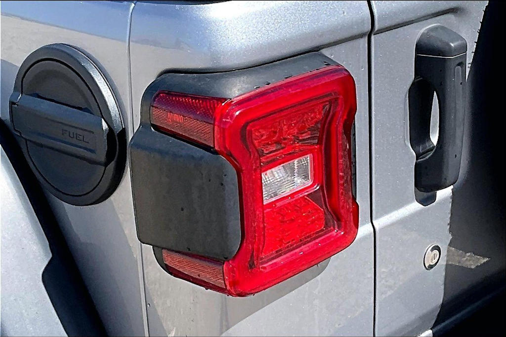 Thumbnail: 2020 Jeep Wrangler - 30