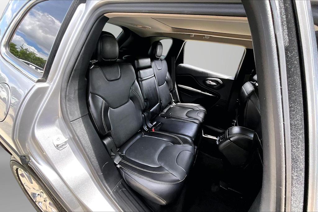 Thumbnail: 2015 Jeep Cherokee - 11