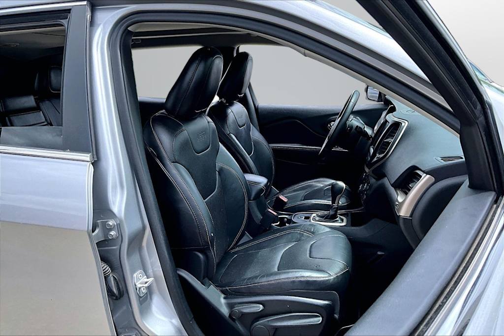 Thumbnail: 2015 Jeep Cherokee - 10