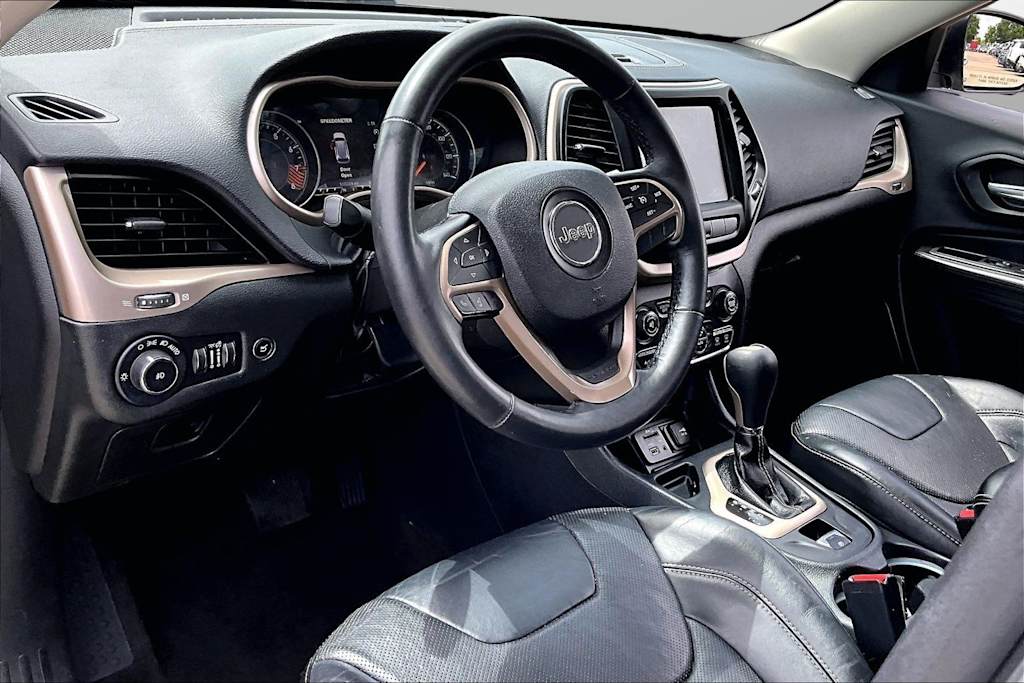 Thumbnail: 2015 Jeep Cherokee - 9