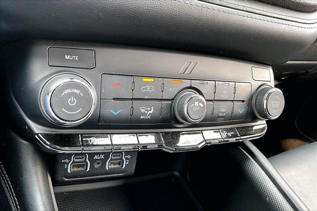 Thumbnail: 2021 Dodge Durango - 23