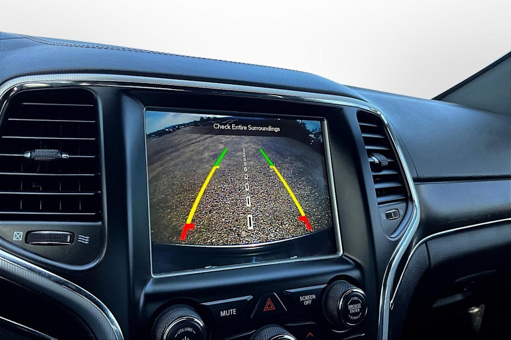 Thumbnail: 2018 Jeep Grand Cherokee - 15