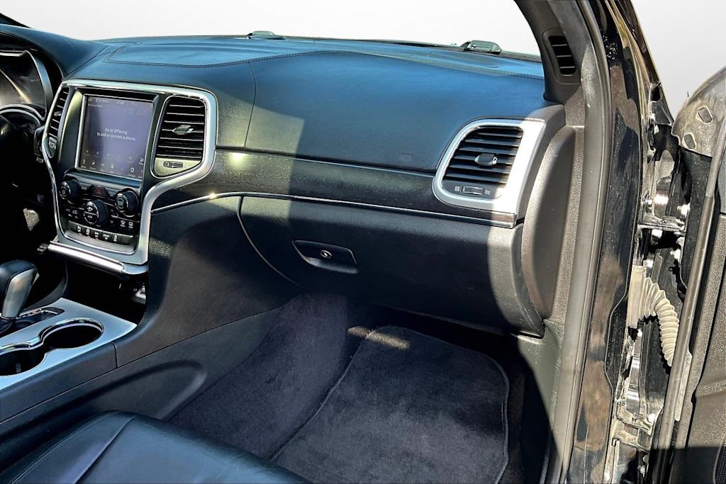 Thumbnail: 2018 Jeep Grand Cherokee - 21