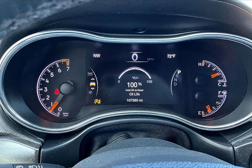 Thumbnail: 2018 Jeep Grand Cherokee - 17