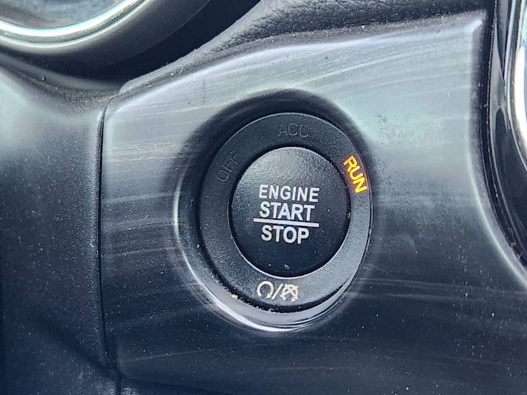 2019 Jeep Grand Cherokee Laredo 26