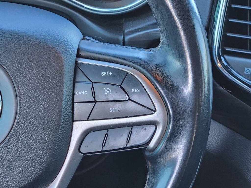 2019 Jeep Grand Cherokee Laredo 31
