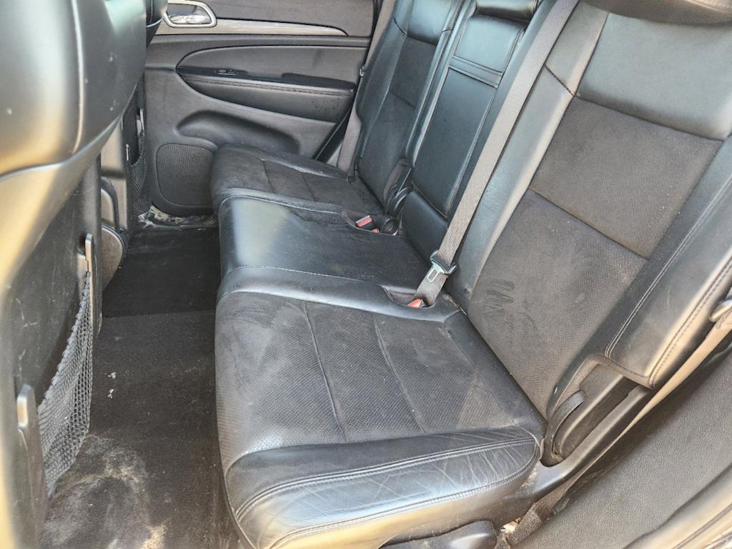 2019 Jeep Grand Cherokee Laredo 19