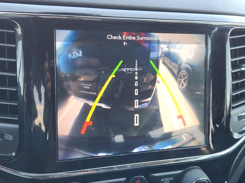 2019 Jeep Grand Cherokee Laredo 23