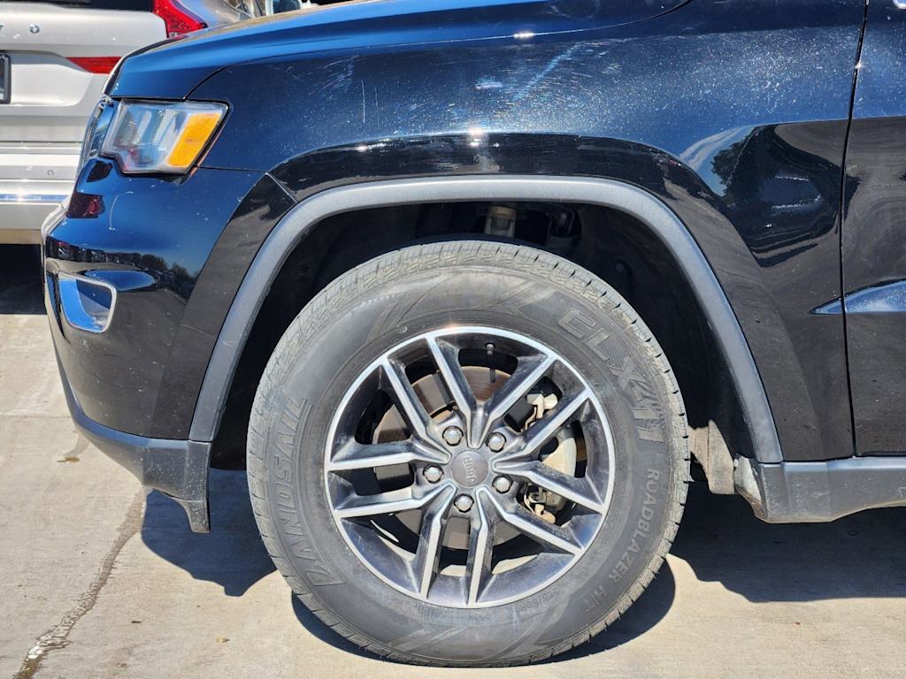 2019 Jeep Grand Cherokee Laredo 8